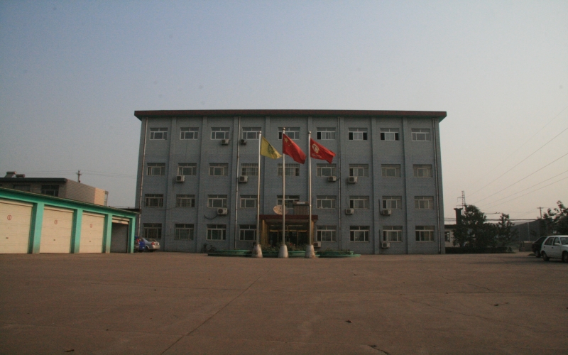 1999年，成立唐山合利鋼鐵廠，鋼鐵是這樣煉成的