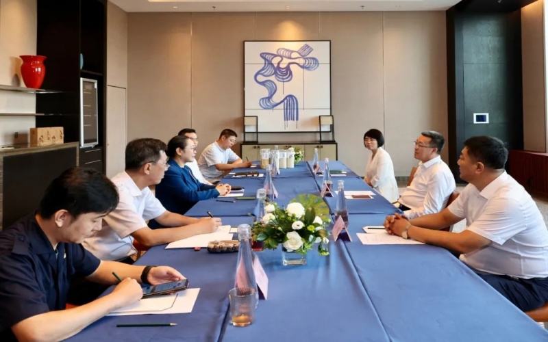 遼寧省朝陽市委書記單義、盤錦市市長邢鵬分別會(huì)見榮程集團(tuán)董事會(huì)主席張榮華