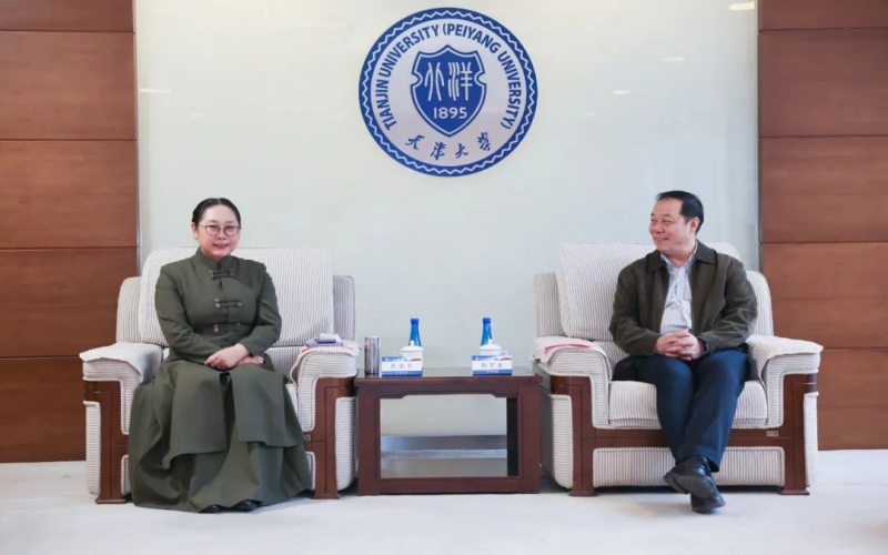 張榮華主席應(yīng)邀出席天津大學(xué)創(chuàng)業(yè)大講堂活動，張君婷總裁作主題演講