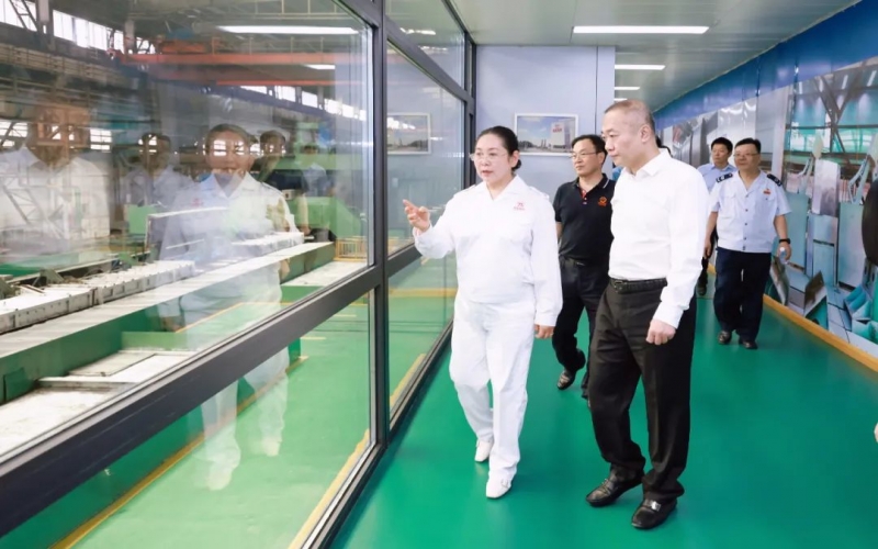 天津市稅務(wù)局黨委書記、局長(zhǎng)齊志宏一行到榮程集團(tuán)參觀調(diào)研