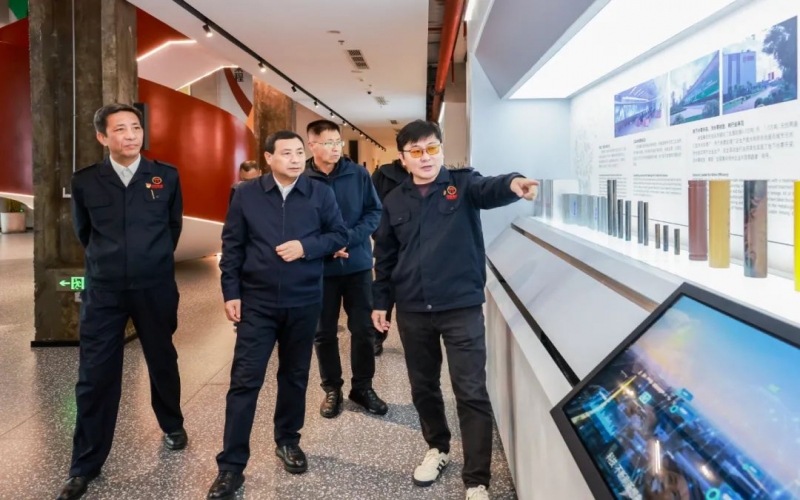 吉林省陜西商會會長李耀權(quán)及吉林省輝南縣領(lǐng)導(dǎo)一行到訪榮程集團(tuán)