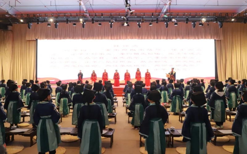 800余組家庭，近1800人，這兩場盛大的“開筆禮”，讓孩子們終身難忘！