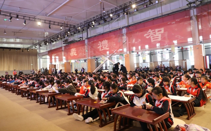 學(xué)習(xí)“五史” 體驗(yàn)非遺 塘沽十一中學(xué)師生到時(shí)代記憶開展研學(xué)活動(dòng)