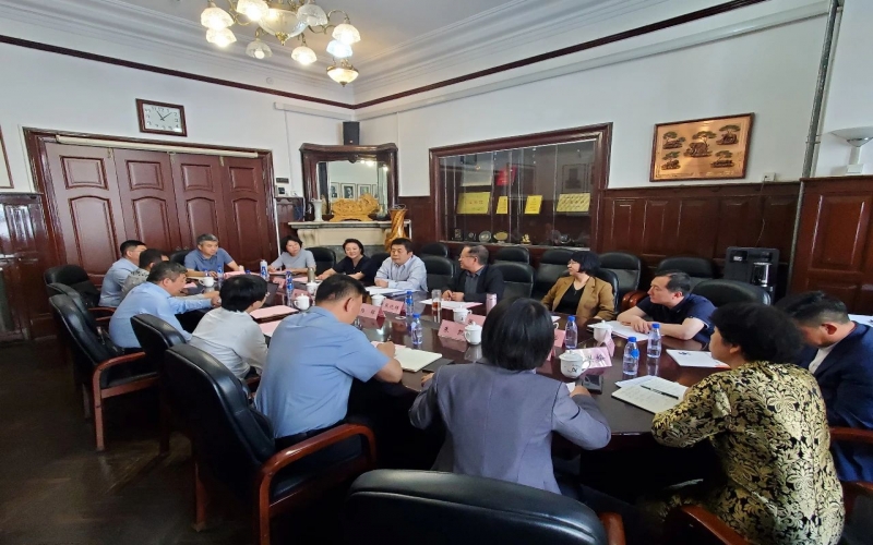 媒體鏈接 - 天津市工商聯(lián)召開(kāi)學(xué)習(xí)貫徹民營(yíng)經(jīng)濟(jì)促進(jìn)法專題座談會(huì)